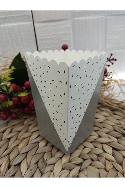 Deniz Party Store Matte Silver triangle pattern Cardboard Popcorn Corn Chips Box 8 Pieces