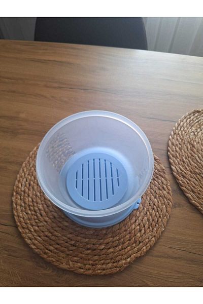 Tupperware 1.9 Lt Candy Container with Grill