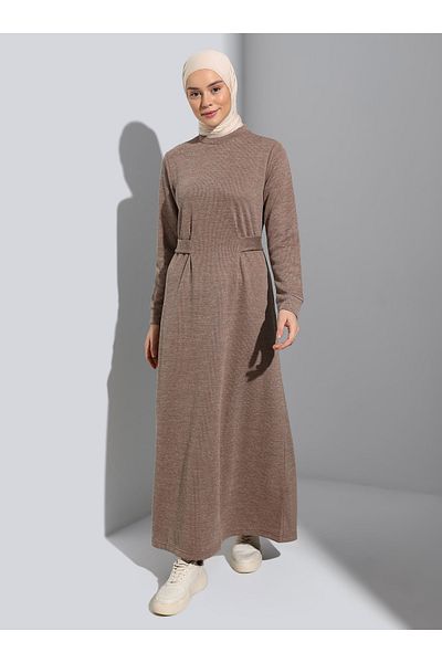Benin Hijab-Kleid mit Taillenschnürung – Dunkles Nerz – Benin