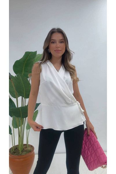 My Blog Λευκή πλαϊνή δεμένη μπλούζα με γιακά Degaje