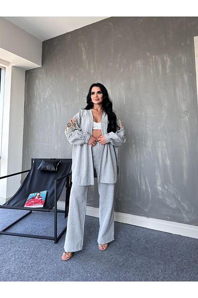 MAY MARA WOMEN'S 2-PIECE SLEEVES AND BACK EMBROIDERY JACKET PANT SUIT