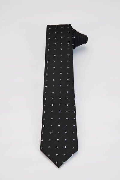 Tudors Classic Patterned Black Tie with Pocket Handkerchief