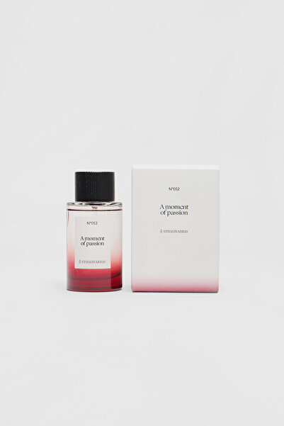Stradivarius N.052 لحظة من العاطفة أو دو تواليت