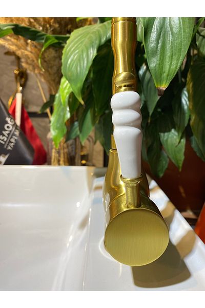 İSAOĞLU YAPI Matte Gold Kitchen Faucet Matte Gold Sink Tap Special Design Vintage Fixture Matte Gold