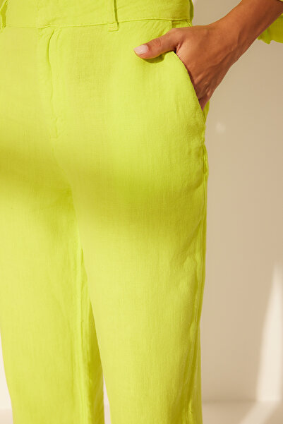 Trendyol Collection Sárga 100% vászon magas derekú széles szárú nadrág TWOSS24JE00246