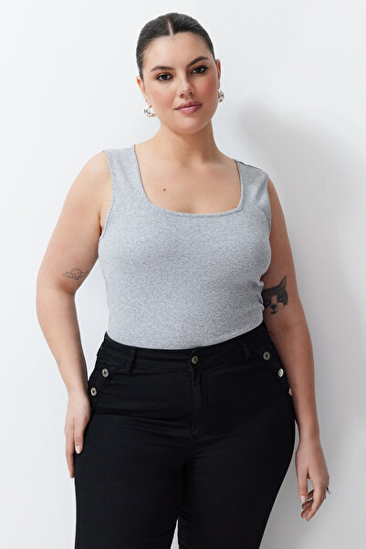 Trendyol Curve أسود-رمادي أساسي محبوك مكون من قطعتين برقبة مربعة