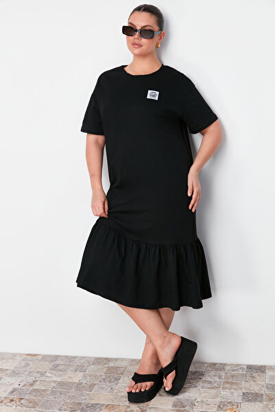 Trendyol Curve Nadměrná velikost Černé tričkové šaty 100% bavlna - Detail štítku Tbbss24Ah00171