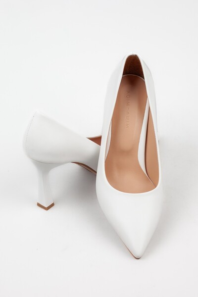 Adım Adım Stiletto cu toc pătrat de culoare albă pentru femei