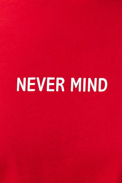 Trendyol Curve Túlméretes piros szlogen nyomott 100% pamut nagy méretű póló - TBBSS24BF00018