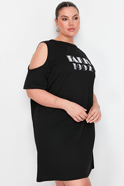 Trendyol Curve 100% bavlna, černé třpytivé šaty s potiskem – TBBSS24AH00147