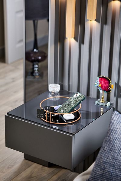 Edora Home Rose Bathroom Organizer Cosmetic Jewelry Perfume Towel Organizer Presentation Tray Plexiglass - Metal Stainless
