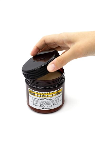 Davines Nourishing Vegetarian Miracle Prinç Kepeği Yağlı Besleyici Saç Kremi 250 ml BEAUTYSECRETS64