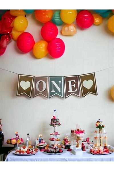 Partifabrik One Retro Colors Birthday Lettering Ornament
