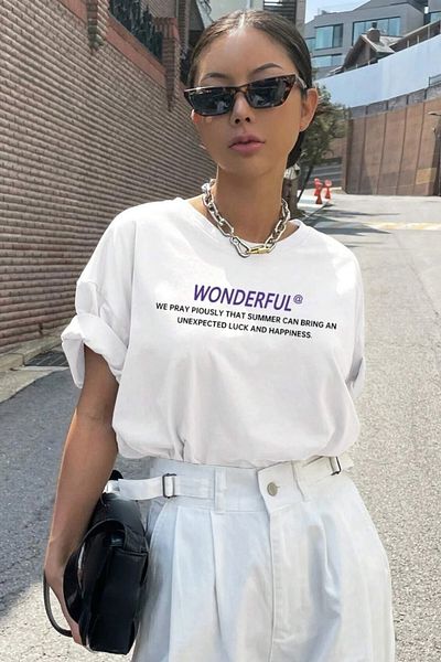 MODAGEN Unisex White Crew Neck Υπέροχο μπλουζάκι υπερμεγέθη με στάμπα