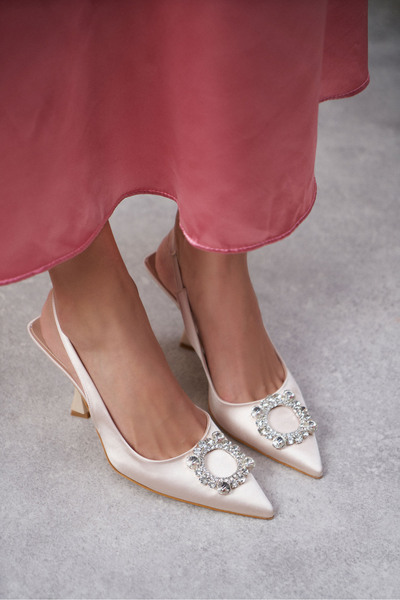 NİŞANTAŞI SHOES Dámské boty na podpatku Amara Beige Satin Stone Detailed
