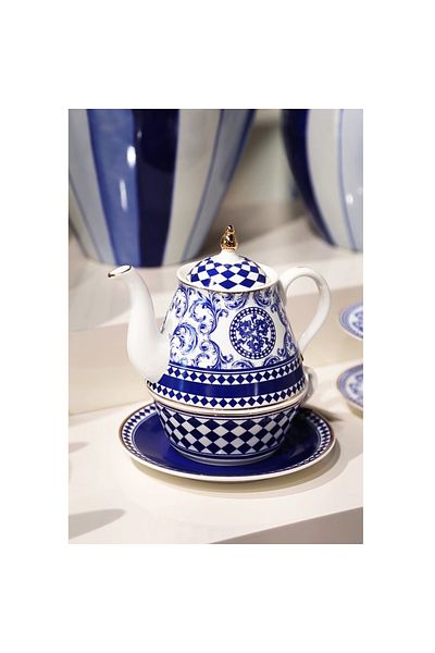 Lucky Art Aurora Bone Porcelain - Blue and White Baroque Patterned Single Set
