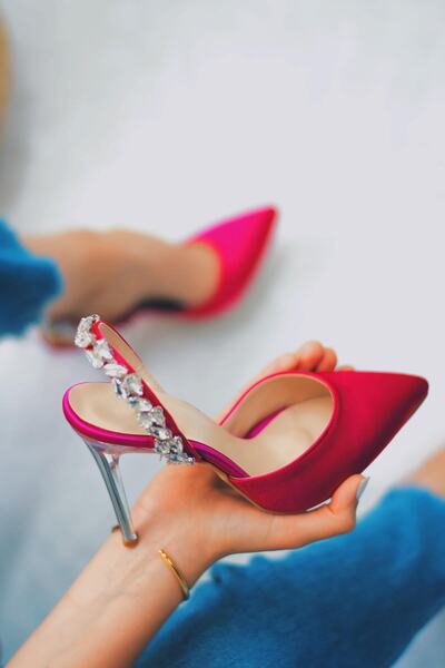 SHOEBELLAS Kadın Fuşya Saten Topuklu Ayakkabı