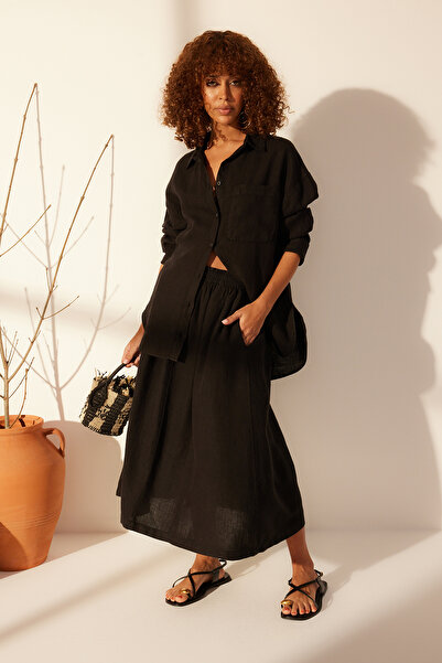 Trendyol Collection Černá 100% len pružná midi sukně v pase TWOSS24ET00153