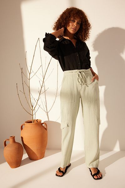 Trendyol Collection Γκρι 100% λινό ψηλόμεσο ίσιο παντελόνι με λεπτομέρεια τσέπης TWOSS24JE00244
