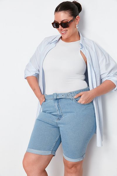 Trendyol Curve Svetlomodré elastické džínsové šortky s opaskom TBBSS24AP00017
