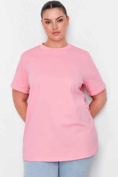 Trendyol Curve Różowa koszulka z prążkowanym wzorem Boyfriend - 100% bawełny, TBBSS23BF00019