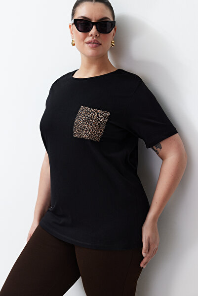 Trendyol Curve Schwarzes, übergroßes Baumwoll-T-Shirt mit Animal-Print in Übergröße – TBBSS24BF00059