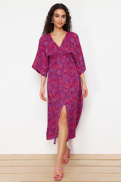 Trendyol Collection Fuchsiafarbenes A-Linien-Midikleid aus Webstoff mit Blumenmuster, Zweireiher-Kragen TWOSS24EL00913