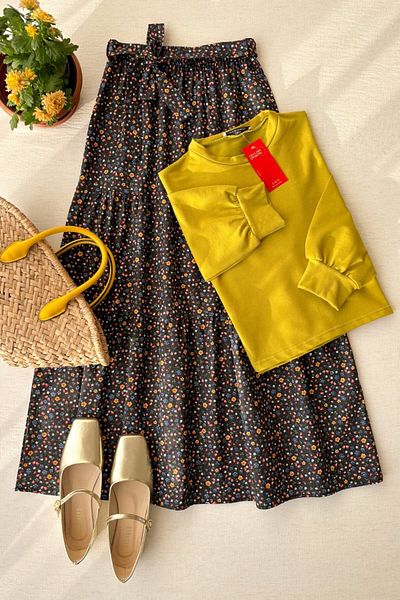 Ceylan Otantik Black Small Floral Floor Skirt & Oil Green 2 Thread Crop Set