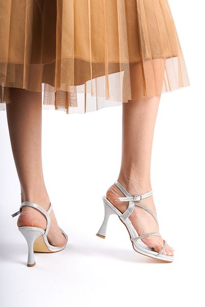 eformoda by emre yılmaz Pantofi cu toc de 7 cm argintii pentru femei 2030