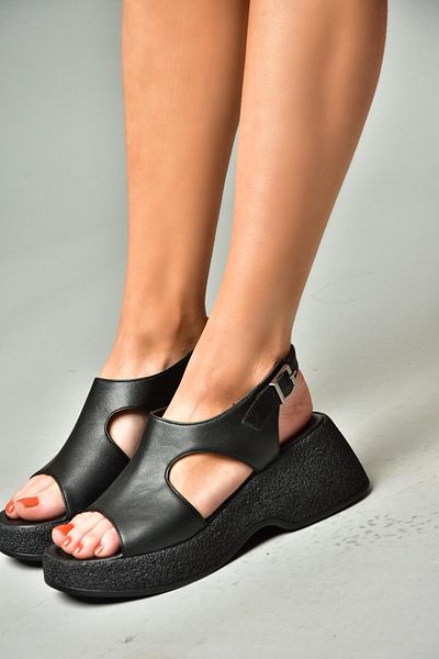 Fox Shoes S996945009 Sandale negre pentru damă cu talpă înaltă