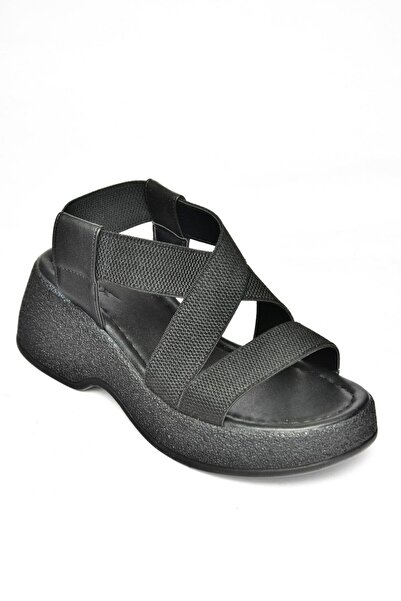 Fox Shoes S996048004 Dámské sandály z černé látky se silnou podrážkou