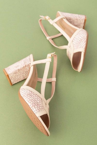 Gondol Pantofi de damă din piele naturală cu toc elegant Ast.6157