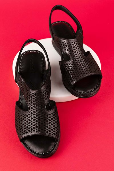Gondol Women's Genuine Leather Wedge Heeled Laser Cut Sandals iz.2502