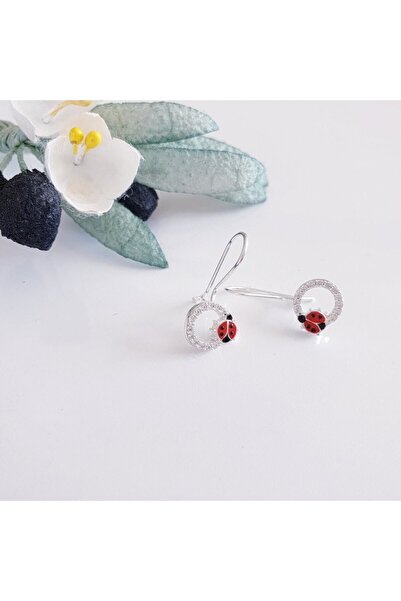 MAGRİB Beyaz Taşlı Halka Içinde Kırmızı Uğur Böcekli Çengelli Gümüş Çocuk Küpesi