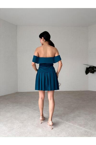 SONREİR LOW SHOULDER GOLD BUTTON DETAIL PLEATED SKIRT BOTTOM TOP SET