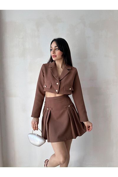SONREİR CROP JACKET ΧΡΥΣΟ ΚΟΥΜΠΙ ΜΙΣΗ ΜΠΑΤΑΡΙΑ ΣΕΤ ΛΕΠΤΟΜΕΡΕΙΑ ΦΟΥΣΤΑ