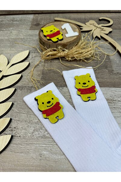 Feriatolye Winnie the pooh konseptli beyaz diz altı çorap winnie the pooh bro...