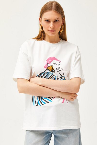 Olalook Women's Ecru Girl Printed Oversize T-Shirt TSH-19000799