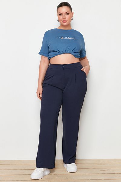 Trendyol Curve Marineblaue plissierte Webhose mit hoher Taille TBBSS22PL0448