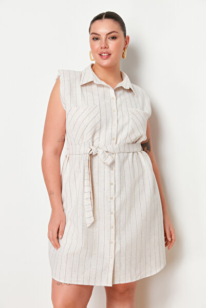 Trendyol Curve Μπεζ φόρεμα με κουμπιά μπροστά από υφασμένο λινό Midi look TBBSS24AH00012