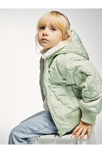 LC Waikiki Pikowany, wzorzysty płaszcz dziewczęcy z kapturem