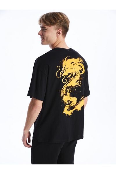 LC Waikiki Kurzärmliges, bedrucktes Herren-T-Shirt aus gekämmter Baumwolle mit Rundhalsausschnitt