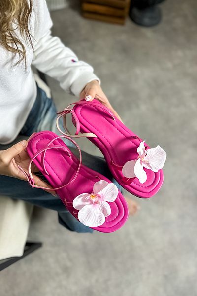 SHOEBELLAS Γυναικεία πέδιλα με φούξια λουλούδια με λεπτομέρειες