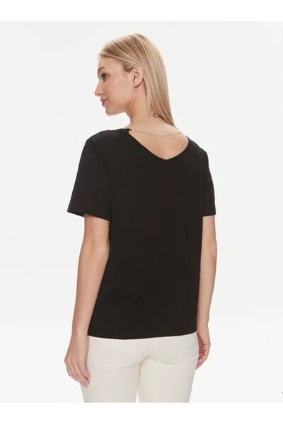 Guess Women's Black T-Shirt W4RI31KC340