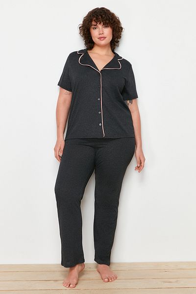Trendyol Curve طقم بيجامة بياقة قميص أنثراسايت - TBBSS22PT0220