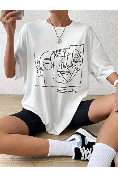 BEETON Smile Line Face T-Shirt - Λευκό εμπριμέ κοντομάνικο μπλουζάκι με λαιμό...
