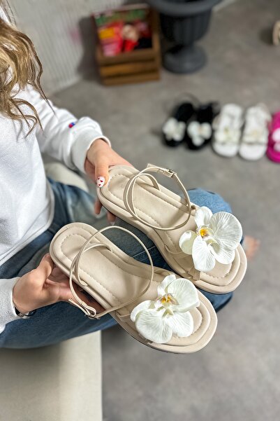 SHOEBELLAS Γυναικεία σανδάλια με λεπτομέρεια μπεζ Λουλούδι με λάδια