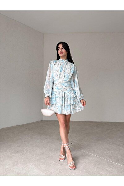 SONREİR PLOCHÝ DETAIL STOJANOVÝ LÍMEC ZADNÍ DETAIL MINI ŠIFONOVÉ ŠATY