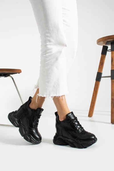 Generic Brand Women's Sneakers - Wedge Heels