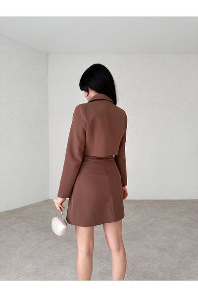 SONREİR CROP JACKET ΧΡΥΣΟ ΚΟΥΜΠΙ ΜΙΣΗ ΜΠΑΤΑΡΙΑ ΣΕΤ ΛΕΠΤΟΜΕΡΕΙΑ ΦΟΥΣΤΑ
